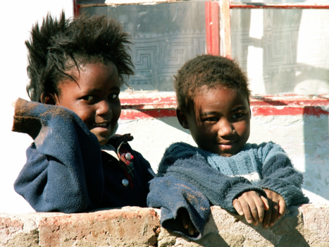 Rondreis Zuid-Afrika in drie weken - Kinderen op straat in Graaff Reinet