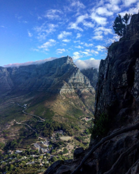Kaapstad - De tafel is gedekt. (Tafelberg uitzicht vanaf de Leeuwenkop.)