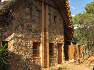 Kololo Game Reserve - Huis Giraf