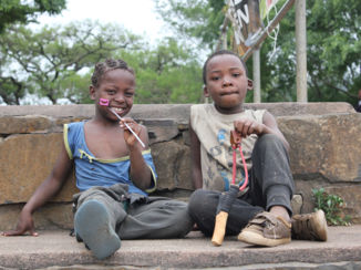 Zuid-Afrika - Lokale jeugd, Midmar dam.