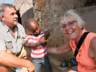 Zuid-Afrika - Ook deze lieverd was blij met de armband