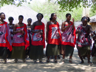 Rondreis van Johannesburg naar Kaapstad - Dansgroep in Swasiland