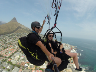 Zuid-Afrika - Paragliden van Signal hill